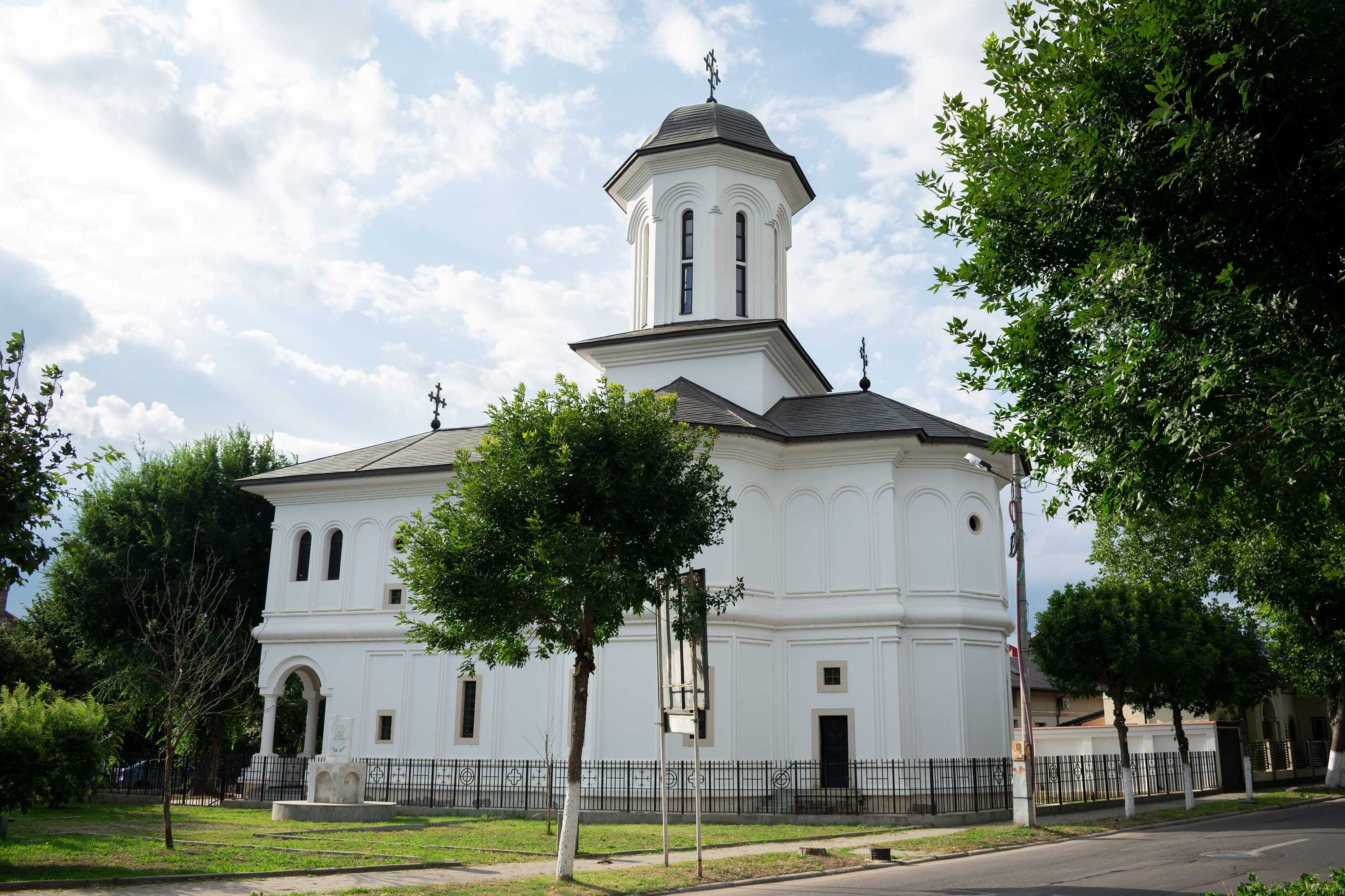 1/320, f/5.6, ISO 100, 18mm