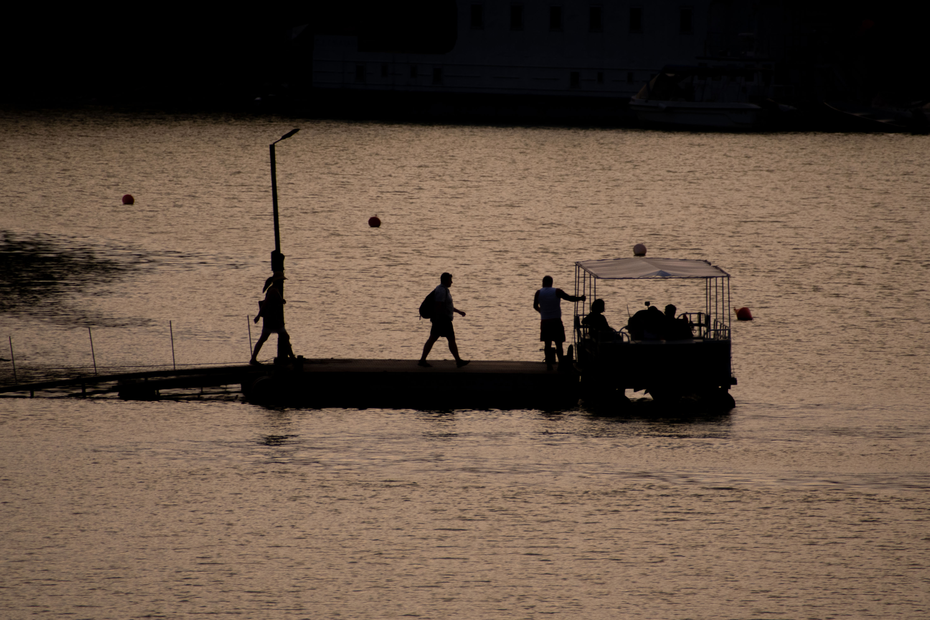 1/640, f/4.5, ISO 1600, 70mm