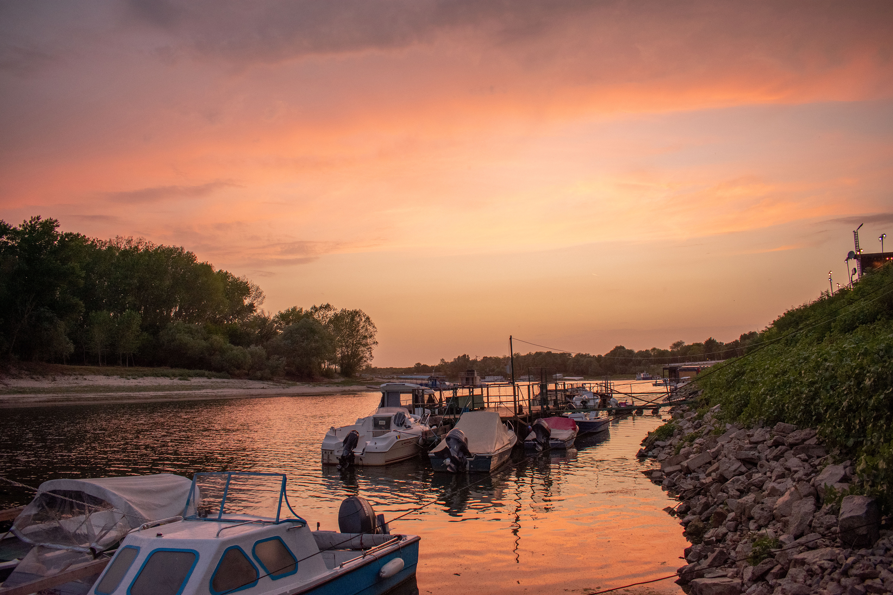 1/160, f/11, ISO 100, 28mm