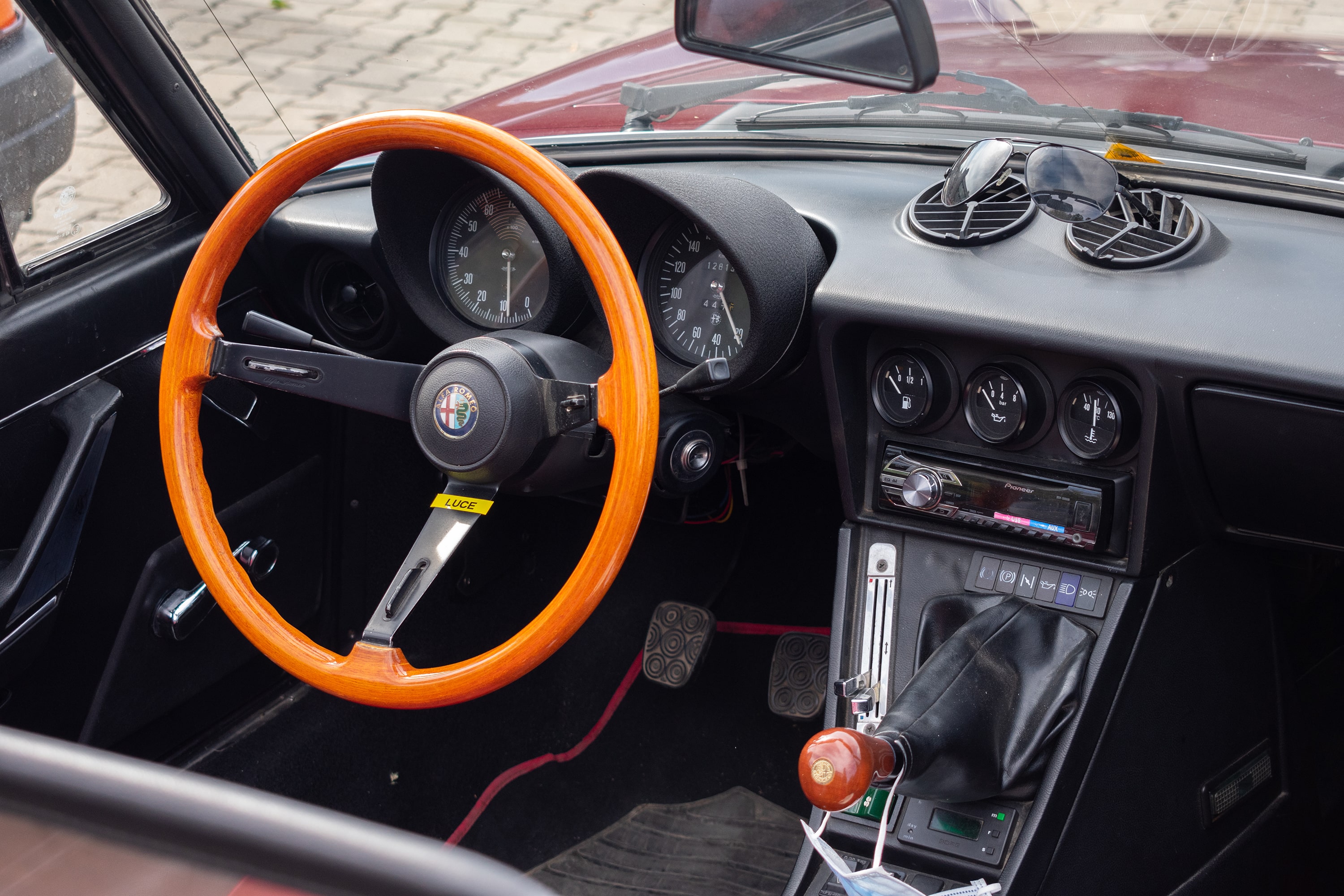 1/250, f/5.6, ISO 360, 48mm