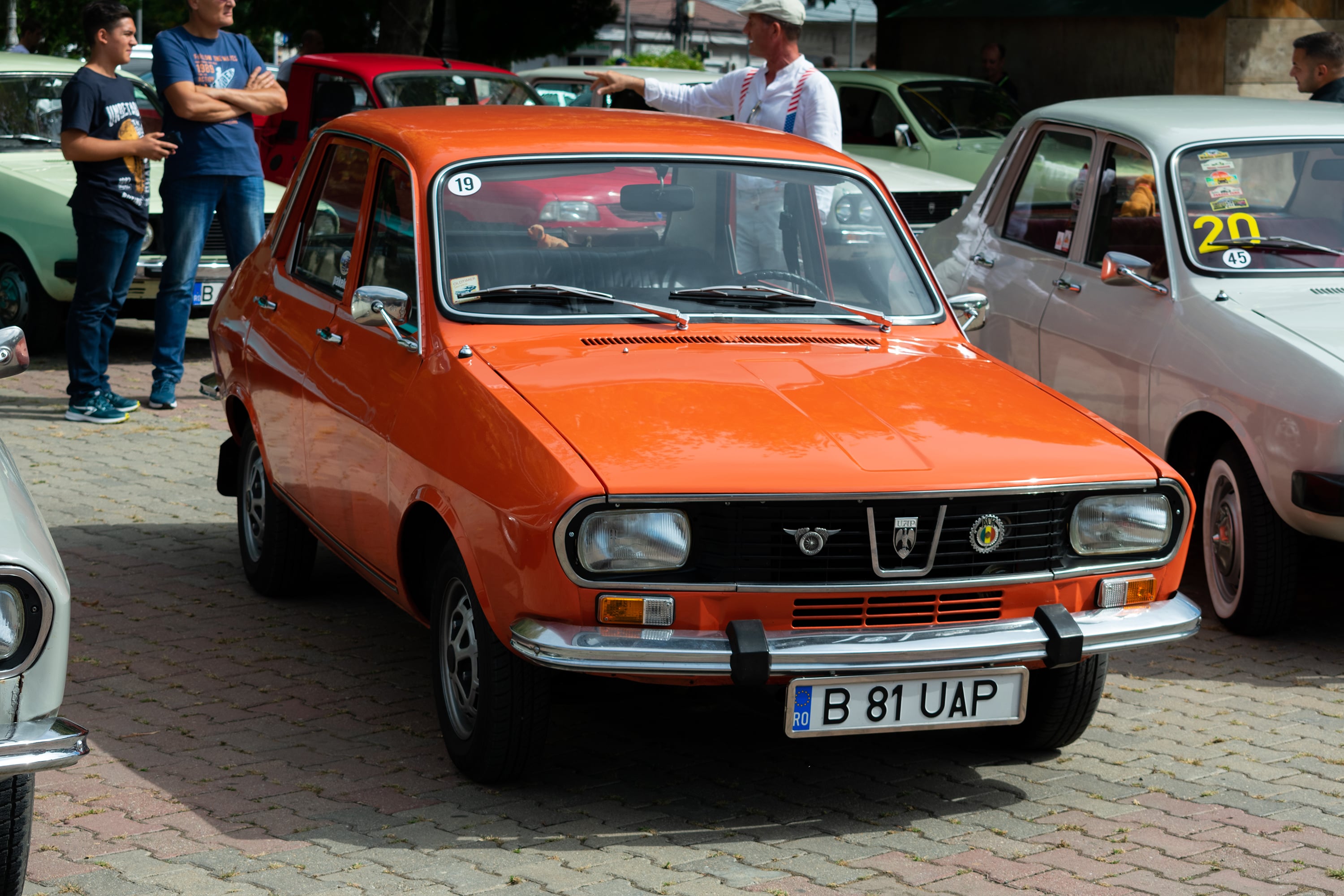 1/100, f/8, ISO 100, 55mm